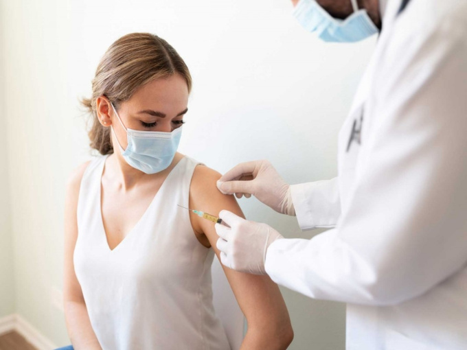 Vì sao WHO lại kêu gọi tạm ngừng tiêm mũi vaccine Covid-19 tăng cường?