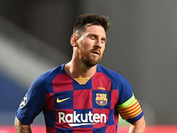 Barca chia tay Messi, fan Trung Quốc mỉa mai ĐTQG: 'Sao không nhập tịch luôn anh ấy đi?'
