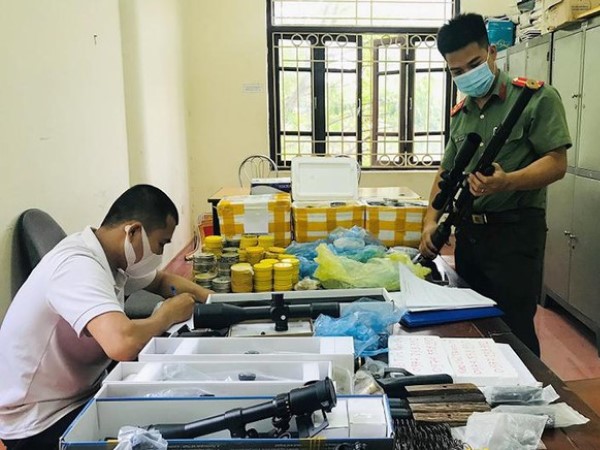 Từ thông tin bán 'Đạn chì trinh nữ' lộ nguồn cung cấp mua bán súng tự chế