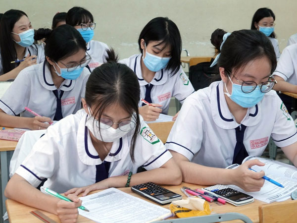 1 thí sinh dương tính Covid-19 trước giờ thi, 22 thí sinh liên quan được xét đặc cách tốt nghiệp THPT