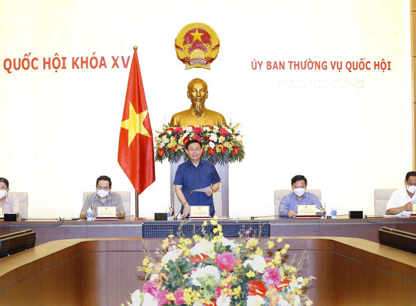 Đồng ý cho Chính phủ áp dụng 4 quy định khác luật để phòng, chống Covid-19