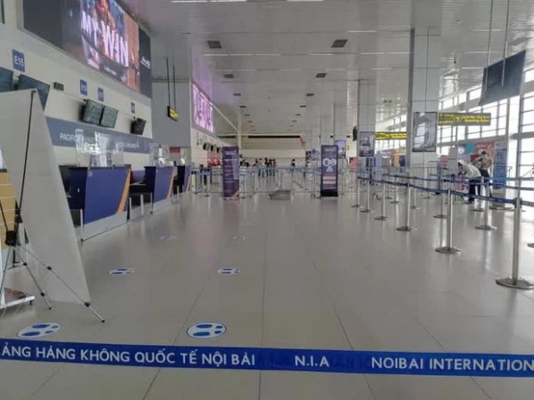 Dừng toàn bộ chuyến bay chở khách giữa TP.HCM - Hà Nội