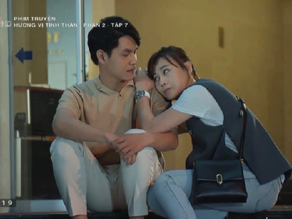 Việt Anh 'chê' thoại phim Hương vị tình thân không 'đời', bình luận hài thế nào mà lên tới cả nghìn 'like'?