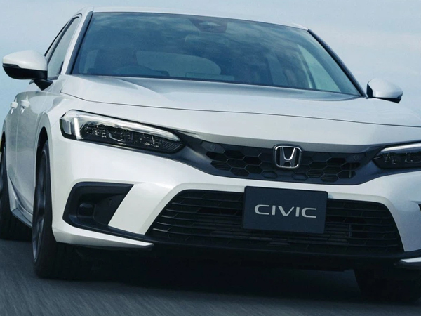 Cận cảnh Honda Civic mới cả 'tá' công nghệ, 8 túi khí, tự hành cấp độ 2, giá nào mua được?