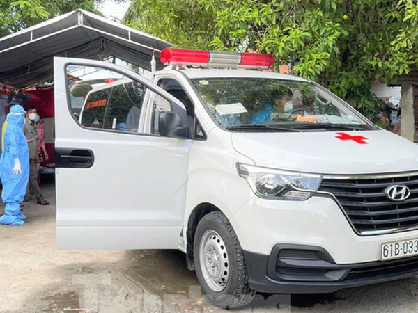 Người đàn ông ở Bình Dương báo tin vợ ở nhà sắp sinh nhưng ghim vị trí ở bãi đất hoang