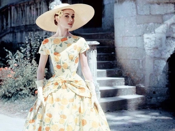 Audrey Hepburn: 'IT Girl' đời đầu, nàng thơ của Givenchy, cảm hứng thời trang khiến hậu thế kính cẩn nghiêng mình