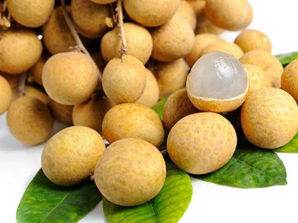Nhãn cất tủ lạnh ngon, mát nhưng dễ khiến nhiều người mắc sai lầm khi ăn gây hại sức khỏe