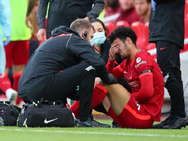 Liverpool tiếp tục tổn thất lực lượng trước ngày Ngoại hạng Anh khởi tranh