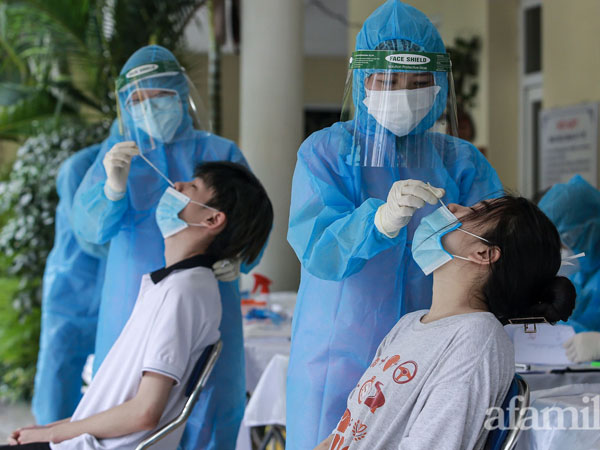 Hà Nội khẩn trương lấy mẫu xét nghiệm 300.000 người nguy cơ cao nhằm 'lột sạch' F0 ngoài cộng đồng