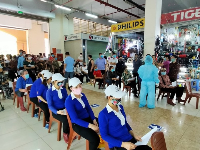 Quảng Ninh: Người mua thuốc hạ sốt phải có xét nghiệm âm tính với SARS-CoV-2