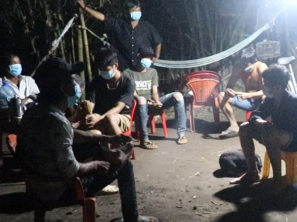 Cướp 18 con vịt làm mồi nhậu trong ngày giãn cách
