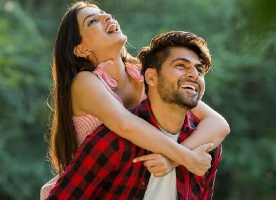 Cưới 3 năm vẫn không được làm 'chuyện ấy', vợ phát hiện bí mật động trời trong điện thoại của chồng nhờ những ngày ở nhà giãn cách