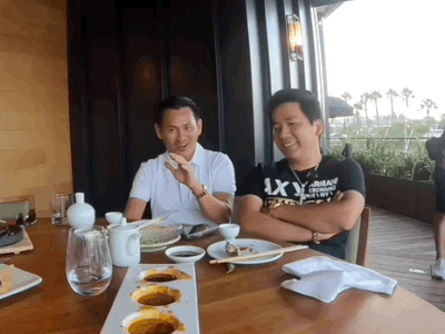 Thái độ của Khoa Pug khi bị 'ông vua kim hoàn' Johnny Dang hỏi về khối tài sản lên đến 6000 tỷ đồng?