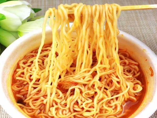 Việt Nam ăn mì tôm nhiều thứ 3 thế giới, sau Trung Quốc, vượt Ấn Độ