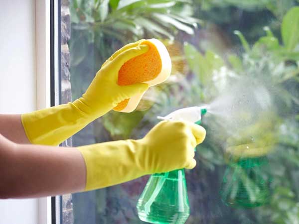 Rửa tay, xịt khuẩn liệu có hiệu quả với biến chủng Delta không? Đây là giải đáp của bác sĩ!