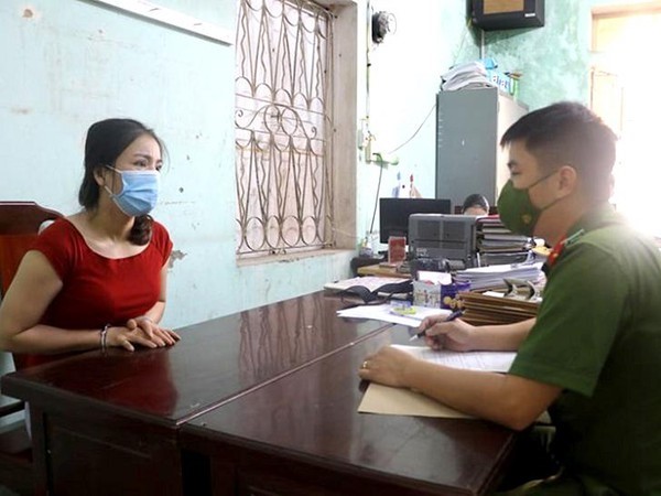 ‘Giúp đỡ’ những người khó khăn về tài chính với lãi suất ‘cắt cổ’ 56 phút trước
