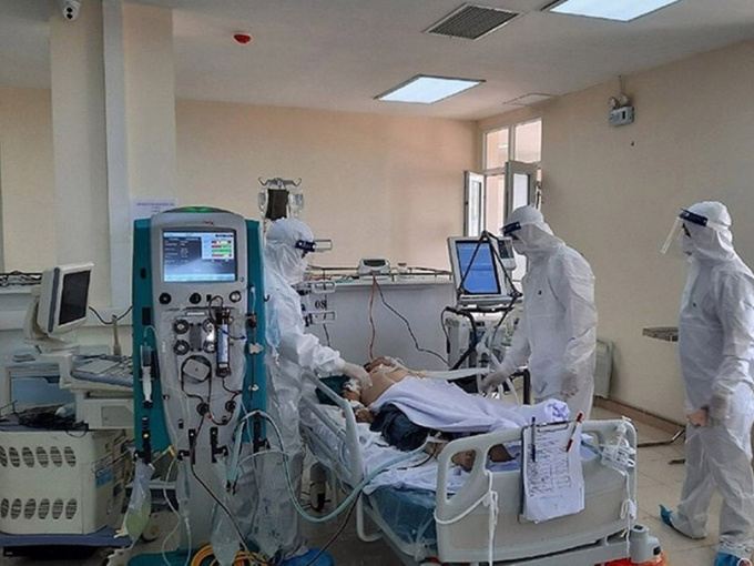 Thêm 349 bệnh nhân Covid-19 tử vong