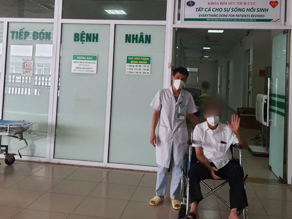 Bệnh nhân chiến thắng Covid-19 sau hơn 2 tháng thở máy, 15 lần lọc máu, 38 ngày ECMO