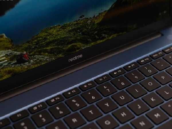 Realme Book lộ ảnh thực tế: Thiết kế giống MacBook Air, ra mắt ngày 18/8
