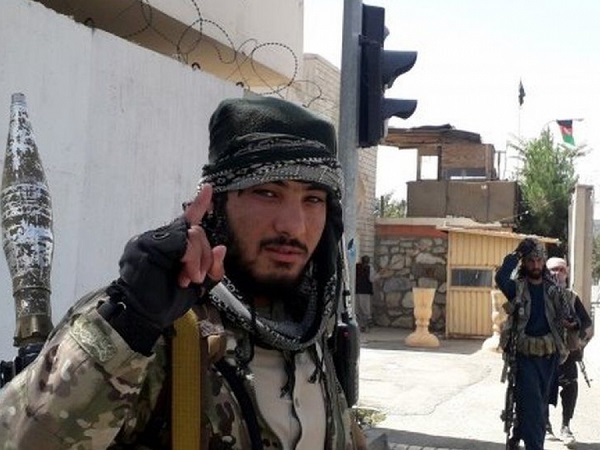 Taliban giành quyền kiểm soát thành phố Jalalabad, áp sát thủ đô Kabul