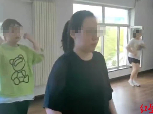 Nữ sinh 20 tuổi đột tử trong 'trại ép cân' sau 2 tuần huấn luyện, tin nhắn cuối đầy đau xót gửi mẹ đúng ngày sinh nhật được tiết lộ gây ám ảnh