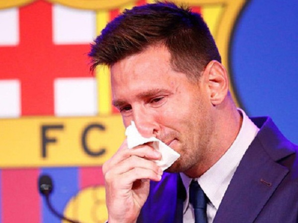 Giấy xì mũi của Messi được bán với giá 1 triệu USD