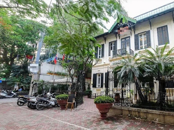 Xét nghiệm Covid-19 đối với đàn ông tử vong chưa rõ nguyên nhân tại nhà hàng ở phố Lý Thường Kiệt