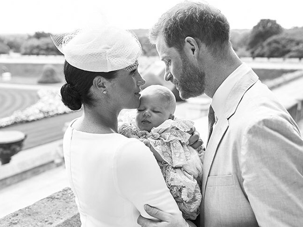 Harry và Meghan quyết làm lễ rửa tội cho Lilibet 'theo ý mình'