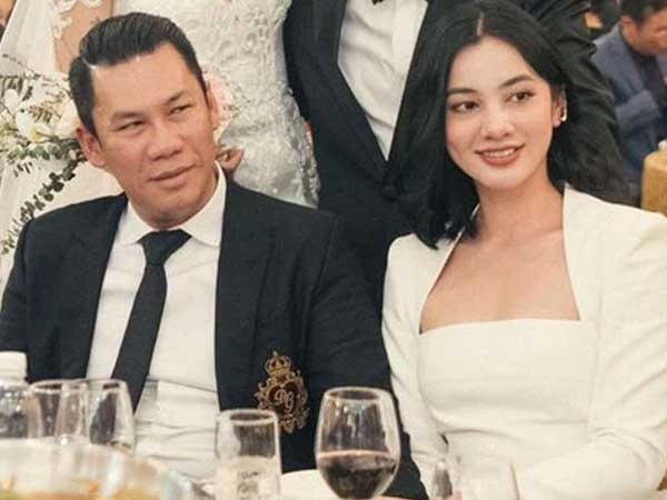 Đại gia BĐS kiêm ông chủ phòng trà Không Tên đã unfollow gái đẹp 2k2, mối tình cách biệt 27 tuổi đã 'toang'?