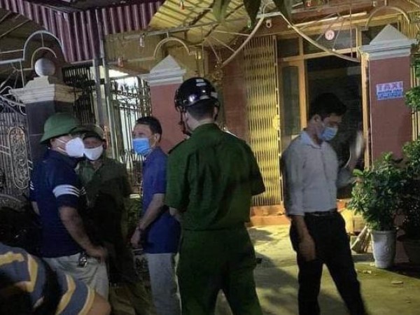 Vụ 4 người trong một gia đình ở Hải Phòng tử vong: Do người cha ném chai xăng