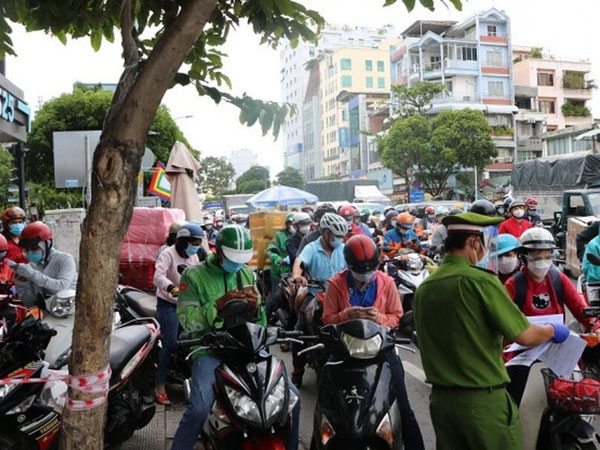 Những ngày gần đây, số ca Covid-19 mới trong cộng đồng ở TP HCM tăng, cao hơn ở khu phong tỏa