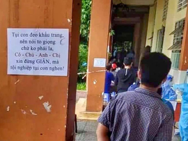 Rơi nước mắt với lời bộc bạch đọc mà thương của nhân viên y tế: Đeo khẩu trang nên phải lớn giọng, xin đừng giận tụi con!