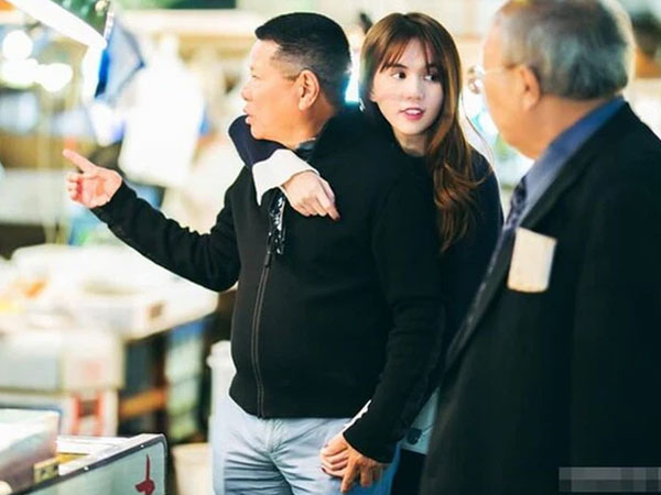 Mối tình chàng 72 - nàng 27 của Hoàng Kiều và Ngọc Trinh: Kết thúc bằng lời tố ngoại tình, đòi xe 20 tỷ, sốc nhất là chuyện 'chăn gối'