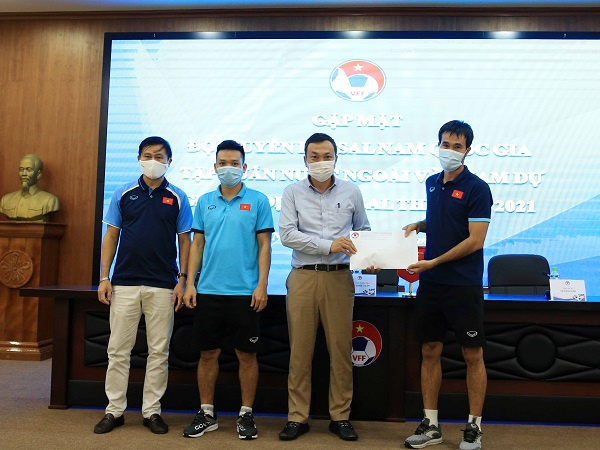 Lãnh đạo VFF gặp gỡ, động viên ĐT futsal Việt Nam trước FIFA World Cup 2021