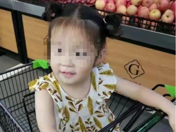 Bé gái bị sát hại khi đi chơi cùng ông bà, danh tính hung thủ khiến gia đình suy sụp, đau đớn hơn là không nhìn được cháu lần cuối
