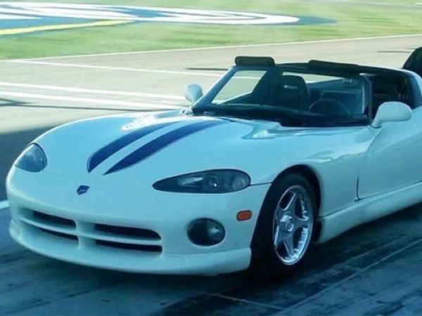 Chiếc Dodge Viper Limo V10 duy nhất trên thế giới được rao bán trên eBay