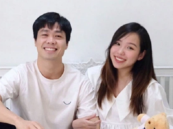 Nóng: Vợ Công Phượng sinh bé trai đầu lòng