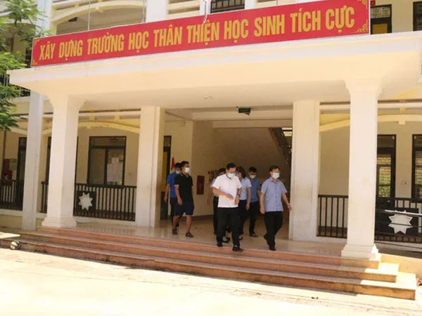 2 mẹ con dương tính với SARS-CoV-2 chưa xác định nguồn lây, học sinh Sơn La dừng đến lớp sau 2 ngày tựu trường