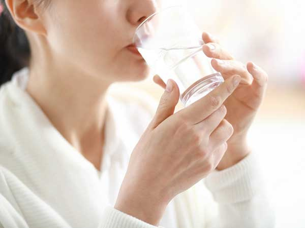 Vì sao uống nước là một trong 10 điều F0 cần nhớ?