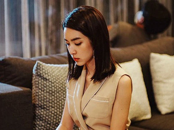 Đi chợ về thấy chồng bị chảy máu chân, tôi vội vàng kiểm tra thì phát hiện ngay cảnh tượng đáng buồn ở ban công