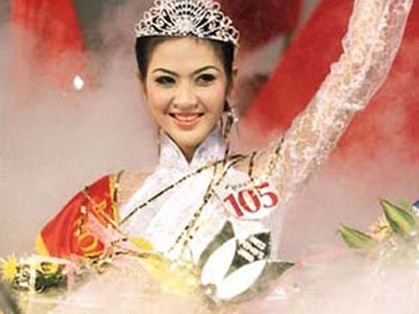 Biệt tăm khỏi showbiz sau khi chồng đi tù, cuộc sống của cô 'lọ lem' bán bánh canh hóa Hoa hậu Việt Nam 2000 giờ ra sao?