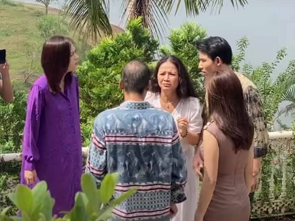 Hương vị tình thân: Lộ clip ông Sinh và Nam vạch mặt bà Sa âm mưu giết chồng trước mặt Thy - Dũng, fan lại thất vọng khi soi ra chi tiết này