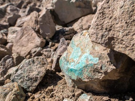 Taliban đang ngồi trên 'đống vàng' trị giá 1.000 tỷ USD