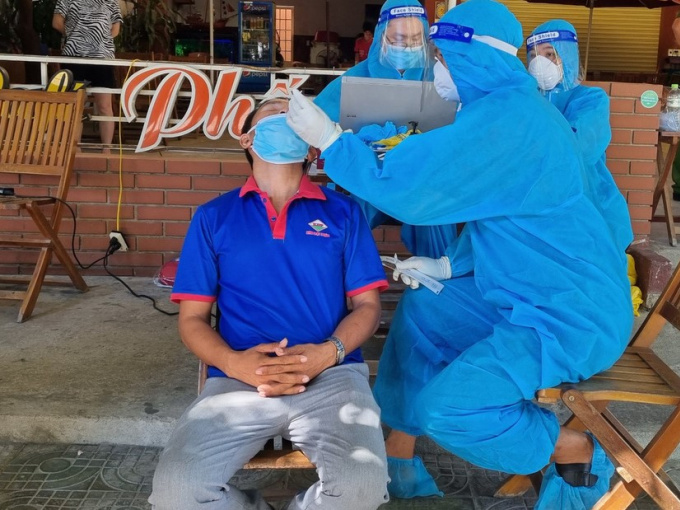 Bí thư Đà Nẵng: Có người rất sợ xét nghiệm Covid-19, 'có hẳn bài vở nhắn cho nhau về cách trốn xét nghiệm'