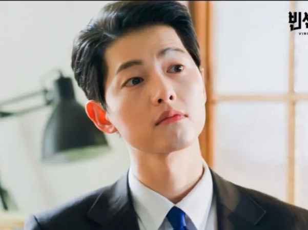 Kết quả giải thưởng Thương hiệu của năm 2021: Song Joong Ki thắng lớn cùng Vincenzo