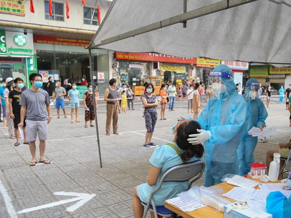 Thường trực Thành uỷ Hà Nội: Nguy cơ lây lan dịch bệnh vẫn cao và khó lường