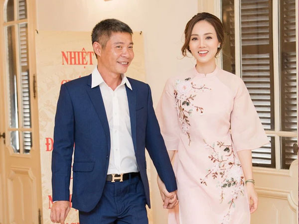 Vướng nghi vấn mang thai chỉ vì thèm ăn bánh ngọt, bà xã Công Lý lập tức lên tiếng đính chính