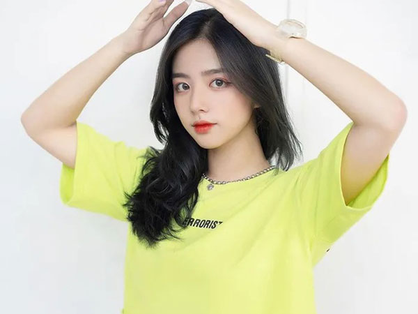'Hotgirl ảnh thẻ' mở diễn đàn trả lời chuyện trinh tiết 18+: 'Cái màng 1 cm không có ý nghĩa'