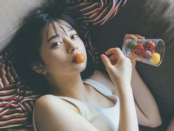 Những thói quen trước khi ngủ khiến phụ nữ già nhanh rõ rệt chỉ sau 1 đêm, sức khỏe cũng bị suy giảm đáng kể