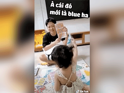 Trường Giang khoe clip dạy con gái học tiếng Anh, khoảnh khắc lộ cận dung mạo của bé đặc biệt gây chú ý